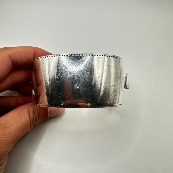 Pre-owned MONET heavy silver-toned metal clamp bracelet! - Picture 5 of 12